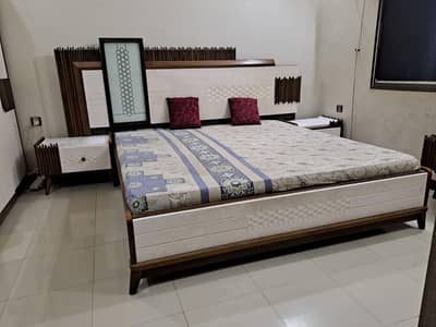 only 6month use costumise bed set