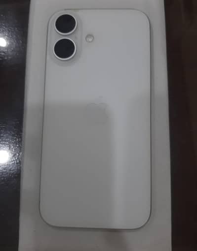 Apple iPhone 16