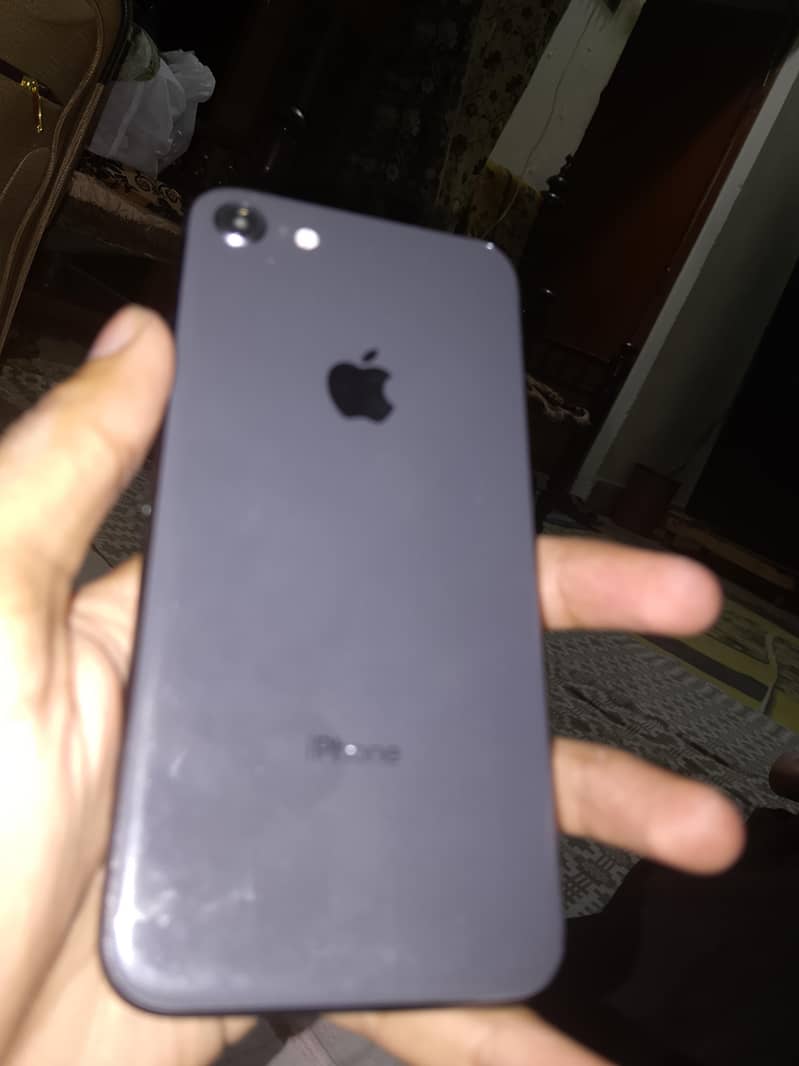 Apple iPhone 8 2