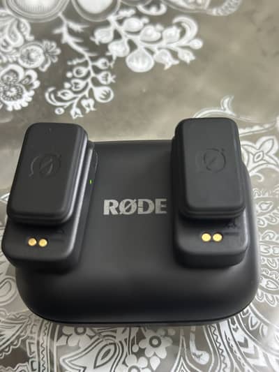 Original rode mic up for sale only 3 months used 03179682305.