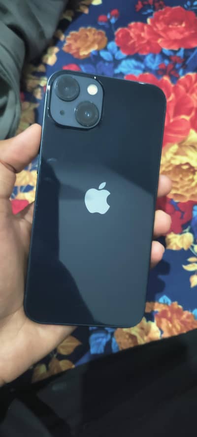 Apple iPhone 13