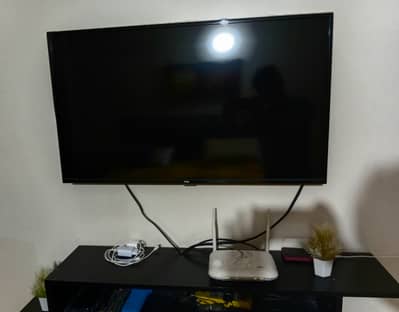 TCL 40 inch full HD led TV (L40D3000) Excelled Condition