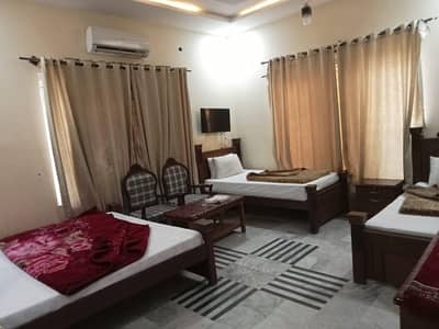 Seat available in boys hostel at G-9/4 Islamabad near Metro station