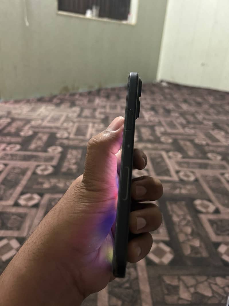 Apple iPhone 15 plus 3