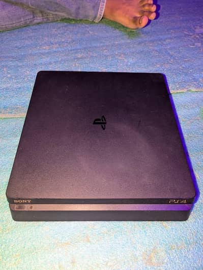 PS4 SLIM MODEL||10/10 CONDITION||500GB JAILBREAK || 5TO6 GAMES INSTALL