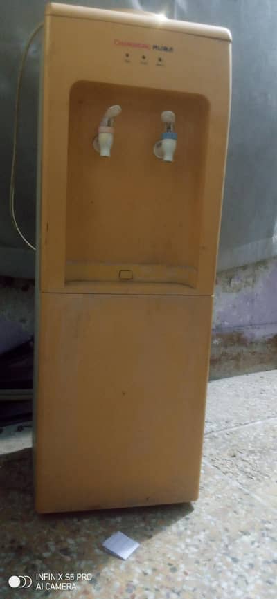 Water Dispenser With Mini refrigerator