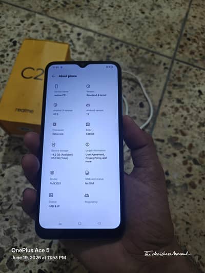 Realme C21