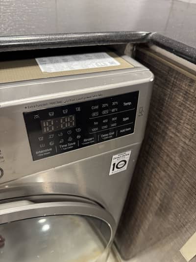 LG Washing Machine.   80% dryer.