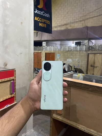 Vivo V40e