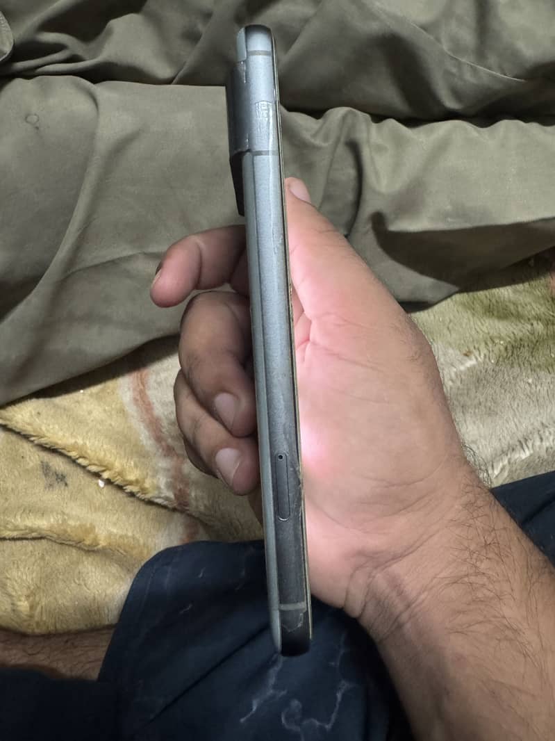 Google Pixel 8 5