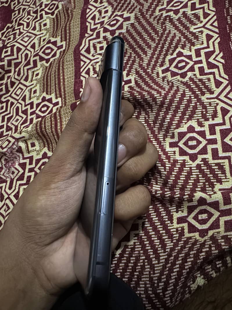Google Pixel 8 5