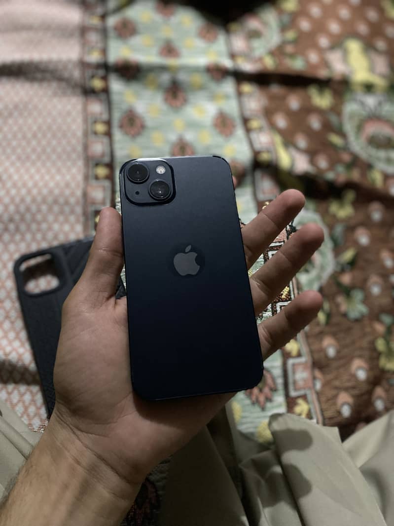 Apple iPhone 13 0