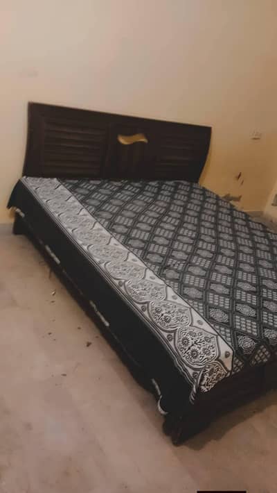 bed set. /king size bed  with mattress  &cupboard. or divider