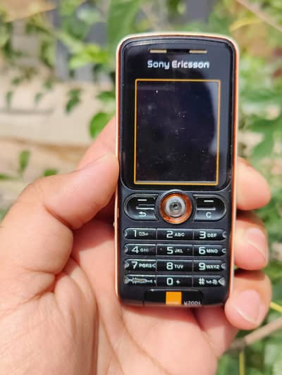 Sony Ericsson W200i Walkman Original 10/9 Mint Condition (Old Is Gold)