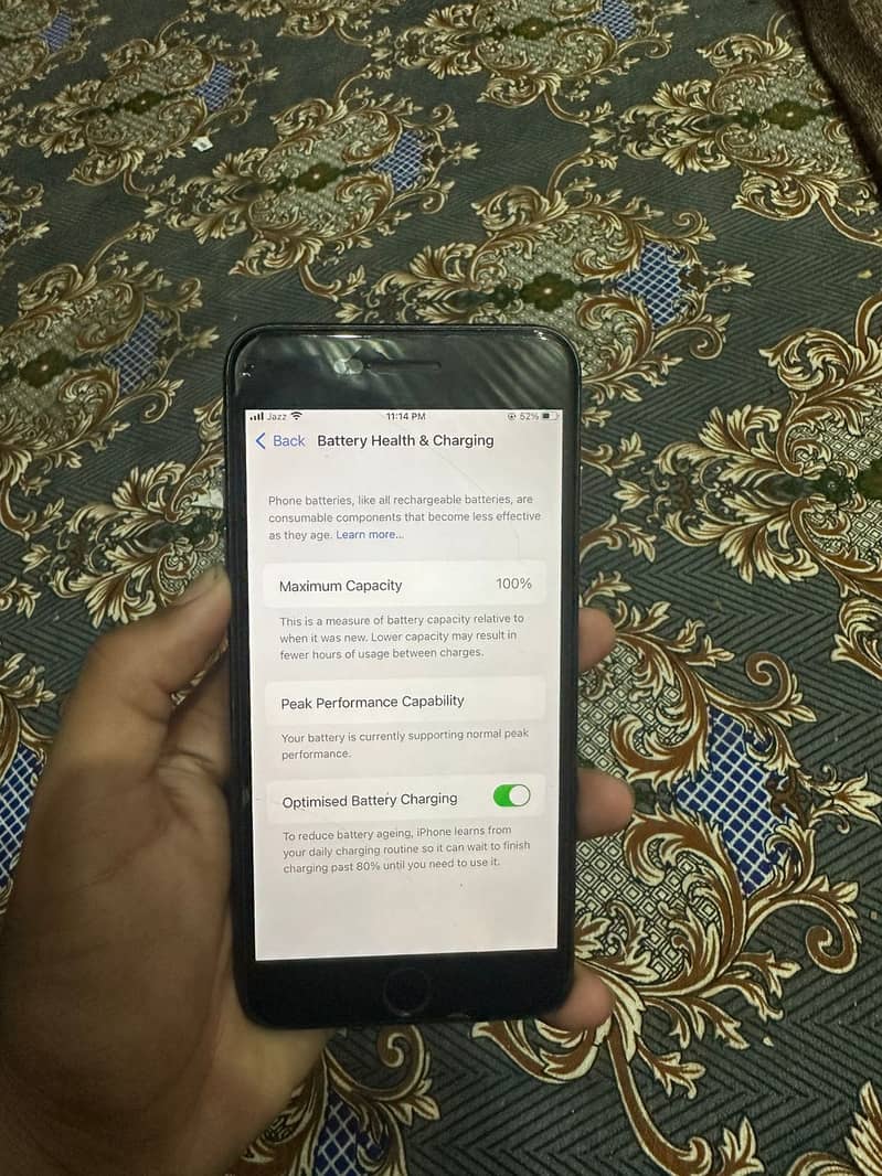 Apple iPhone 8 Plus 0