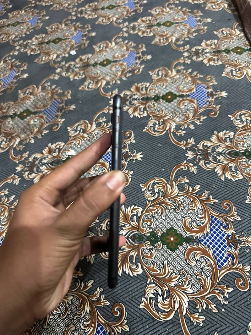 Apple iPhone 8 Plus 1