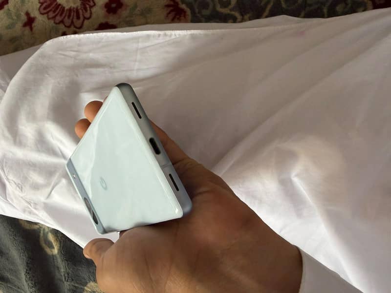 Google Pixel 7a 3
