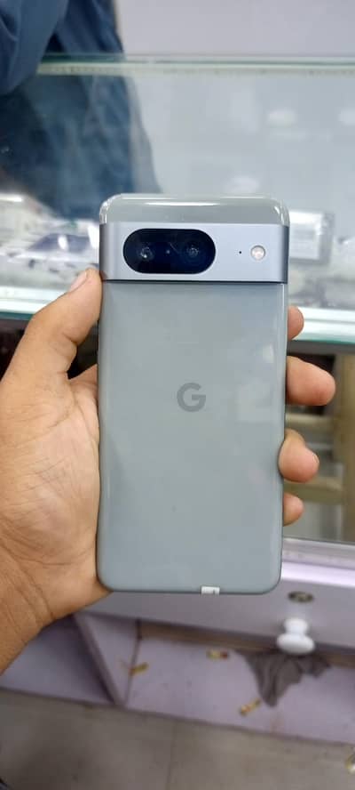 Google Pixel 8
