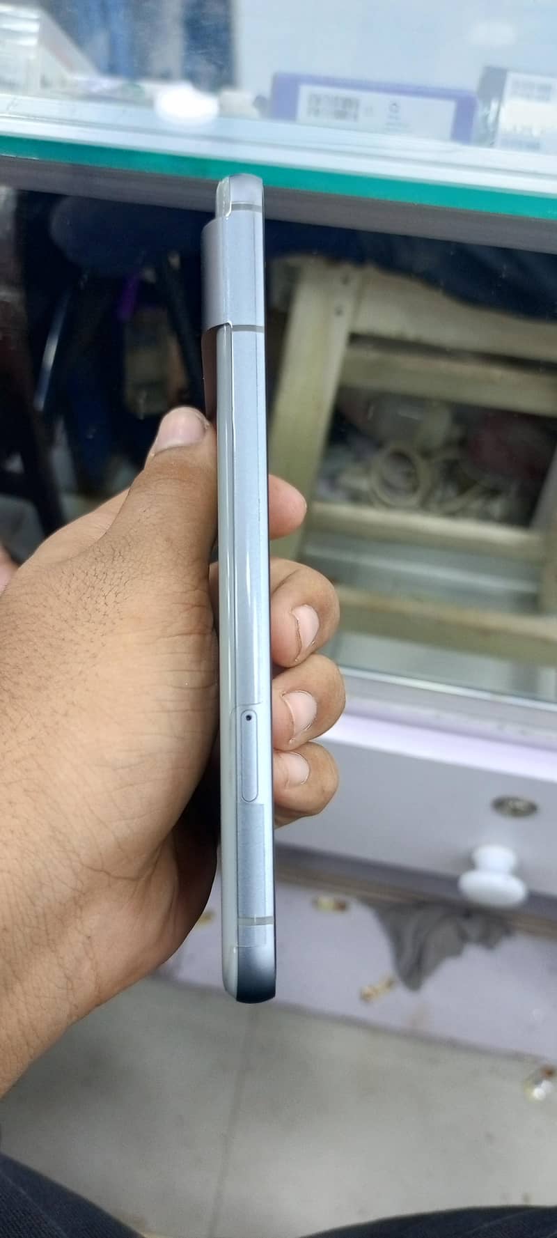 Google Pixel 8 2