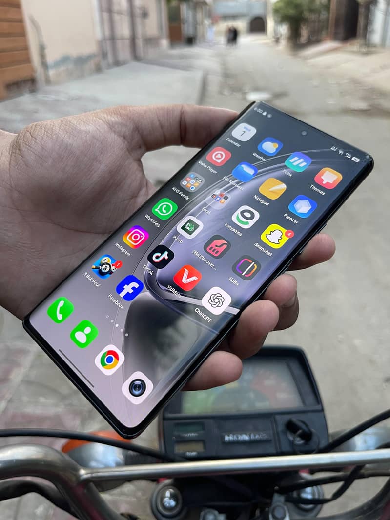 Infinix Zero 40 1