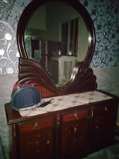 dressing mirror with 3 drars