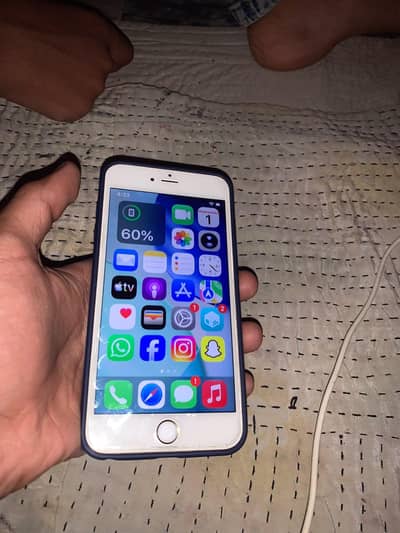 Apple iPhone 6S Plus iOS 26 pe chal Raha hai