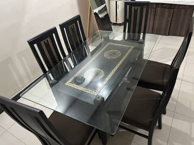 Dining table for sale