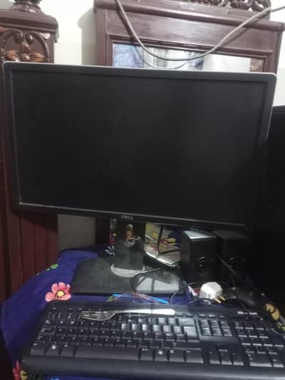 Intel core i7 1st gen with 24"lcd 0312//52o2ioi