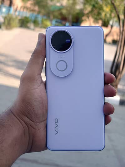 Vivo V50 5G  12+512 GB