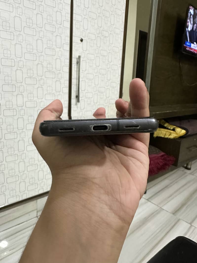 Google Pixel 7a 5