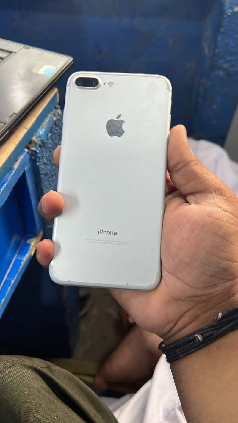 IPhone 7+ 4