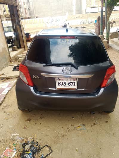 Toyota Vitz 2014