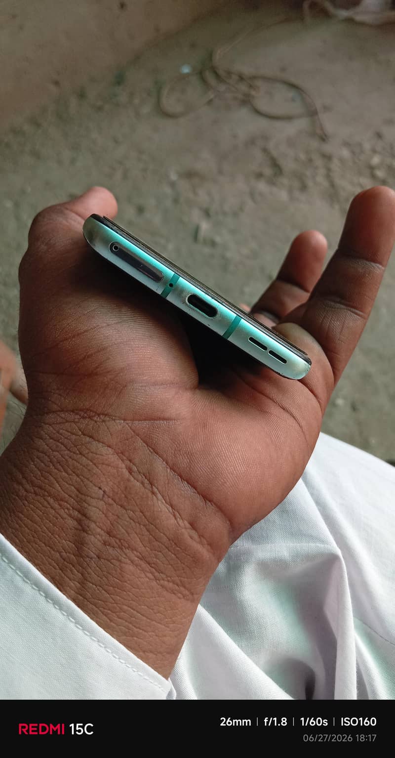 One Plus 8T 4