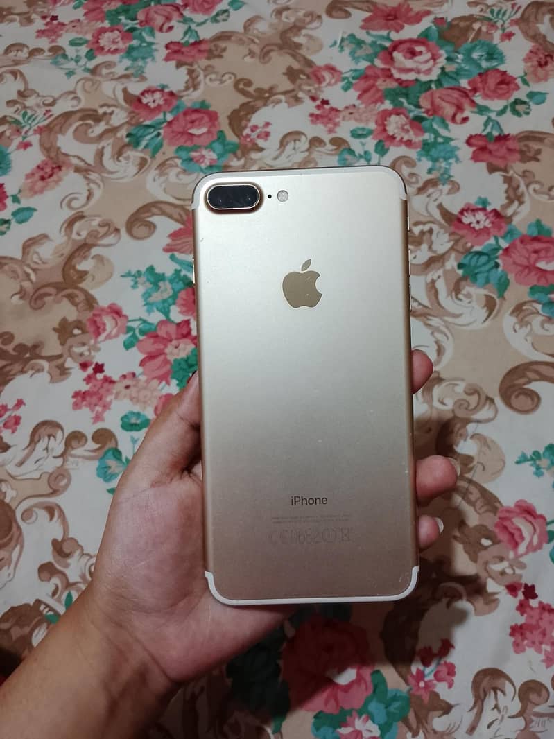 Apple iPhone 7 Plus 1