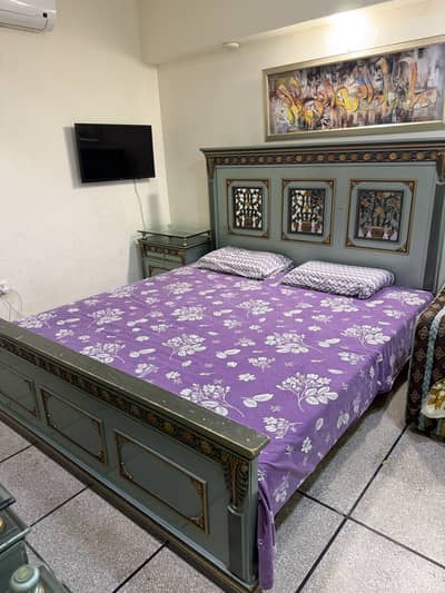 King size bed