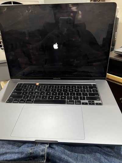 Macbook Pro 2019 16 inch retina display core i7 9th gen