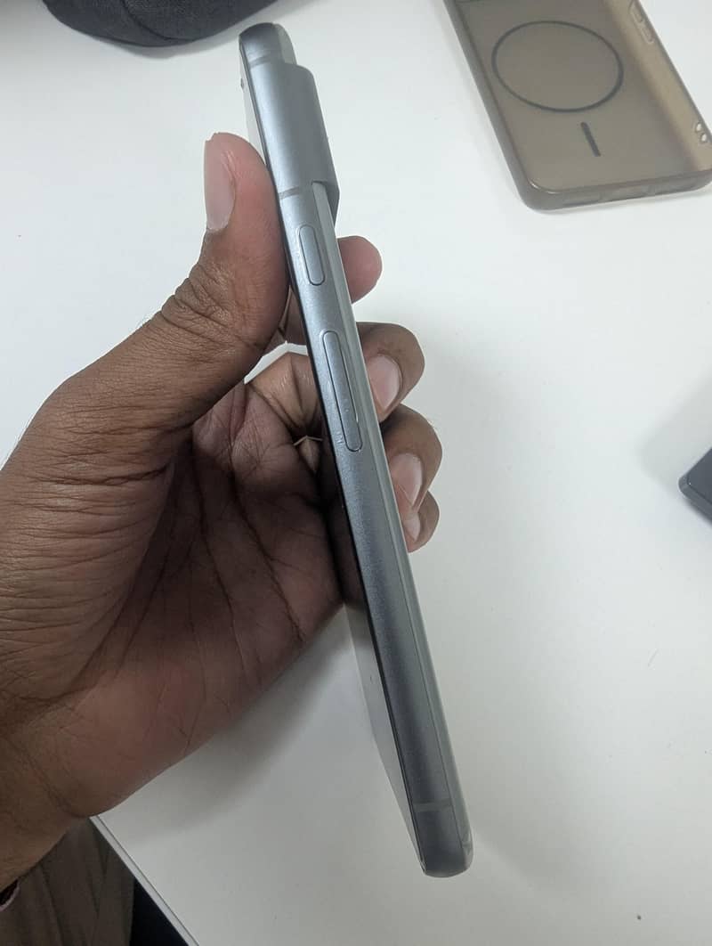 Google Pixel 8 3