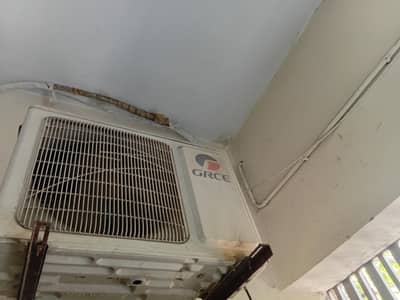 GREE 1 Ton Non Inverter Ac, Excellent condition