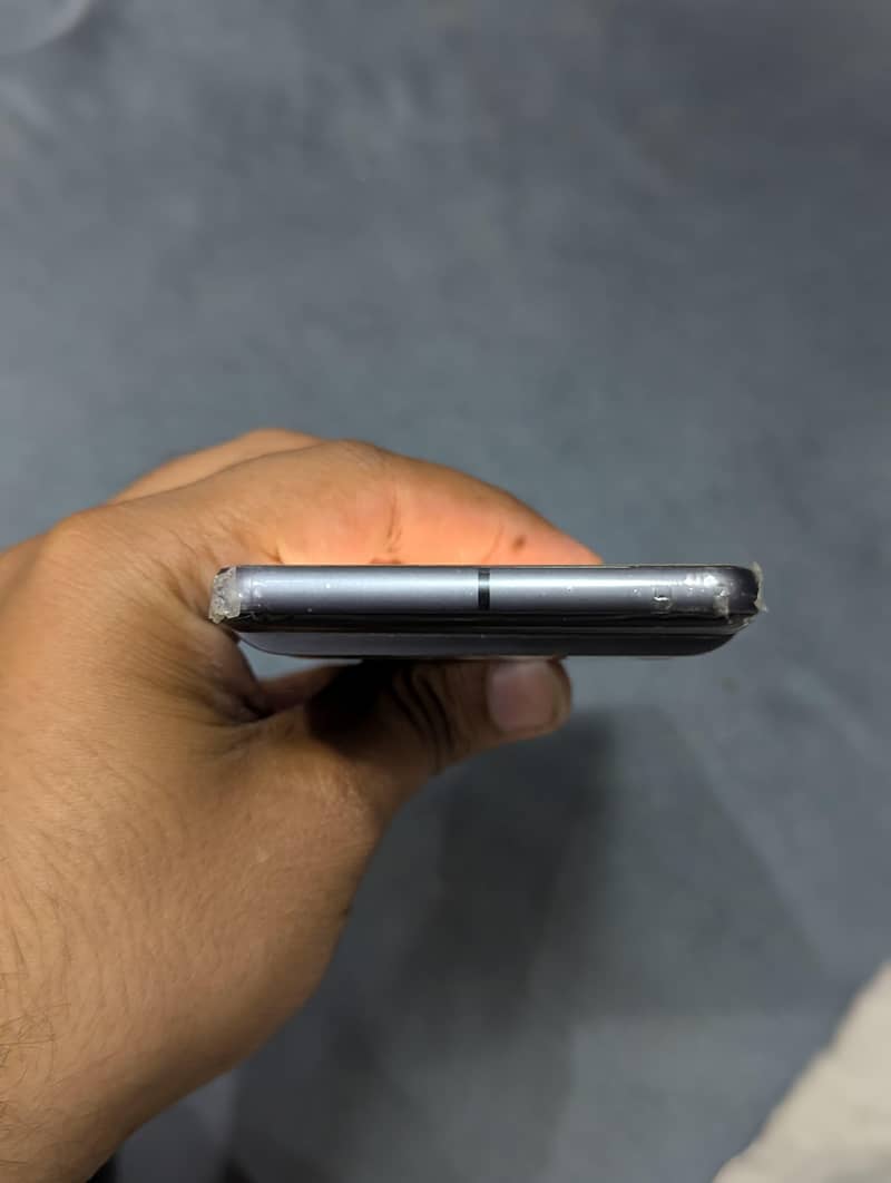 Google Pixel 7 4