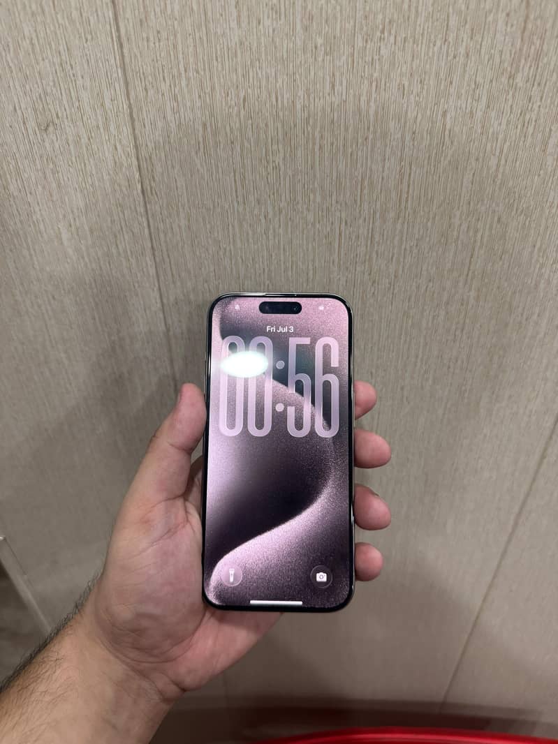 iPhone 15 Pro 4
