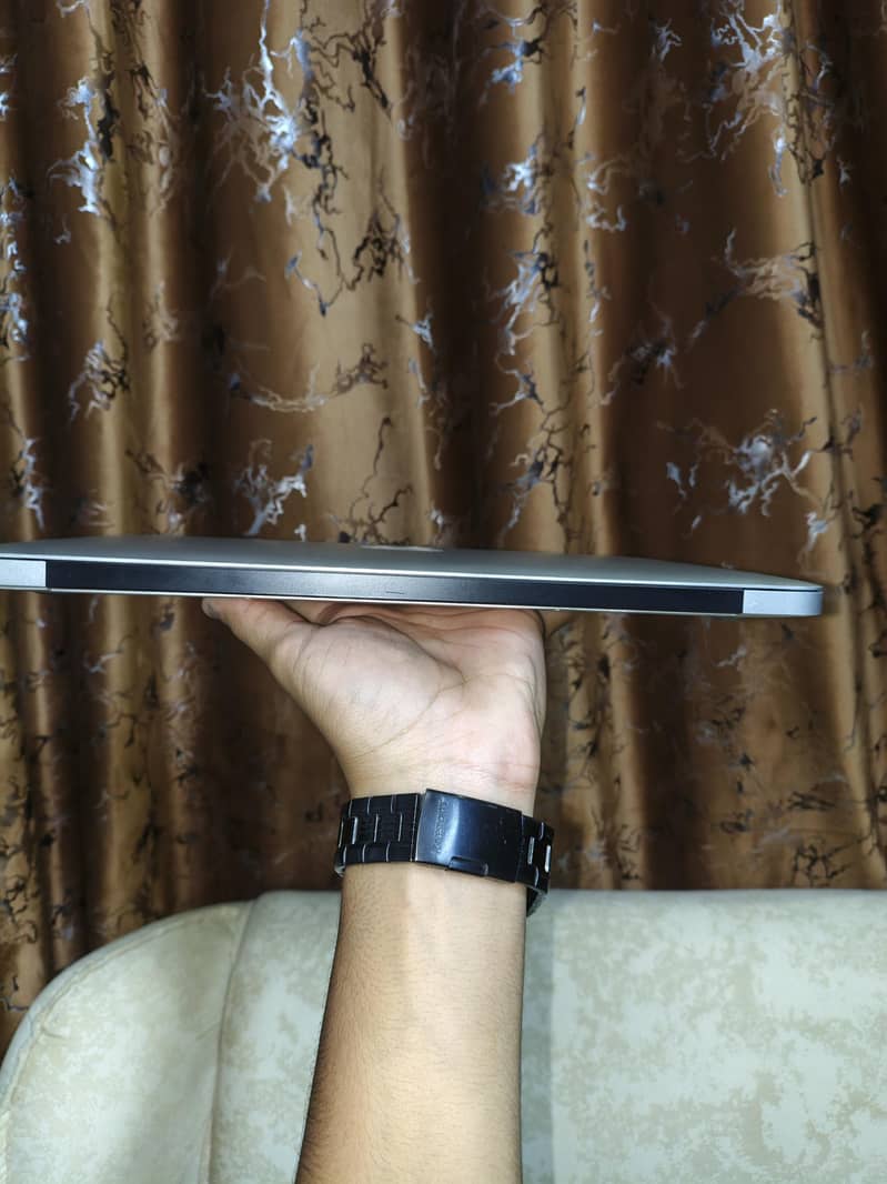 MACBOOK AIR 2