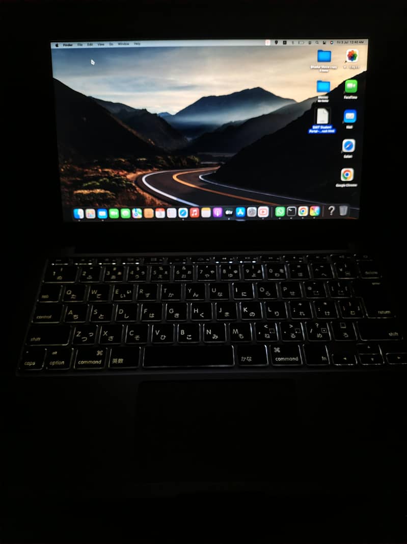 MACBOOK AIR 9