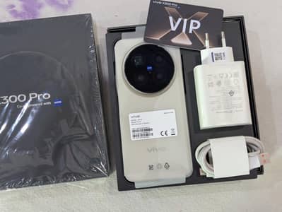 Vivo X300 Pro 16/512 9 Months Warranty