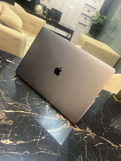 MacBook Pro 2019 16/512 i7 (16 inches)