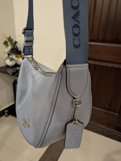 ORIGINAL COACH BAG FOR WOMENS. CONDITION NEW
