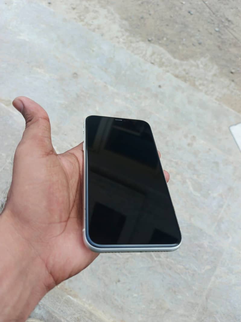 Iphone 11 4
