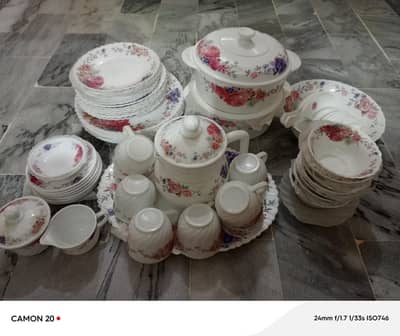 Marbel Dinner set for sale