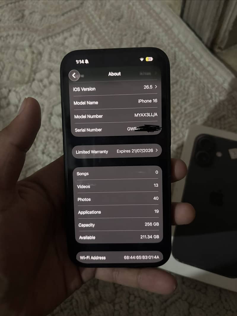iPhone 16 1