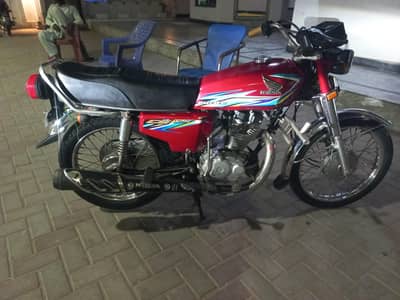 Honda 125 Original 14 model Lekin 2018 model genuine tyyar kya hva h