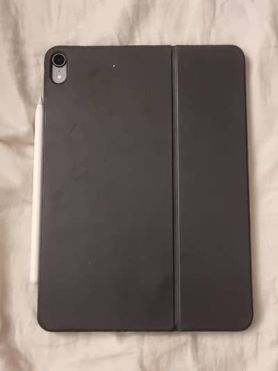 iPad Pro 11-inch (2018) With Keyboard + Pencil
